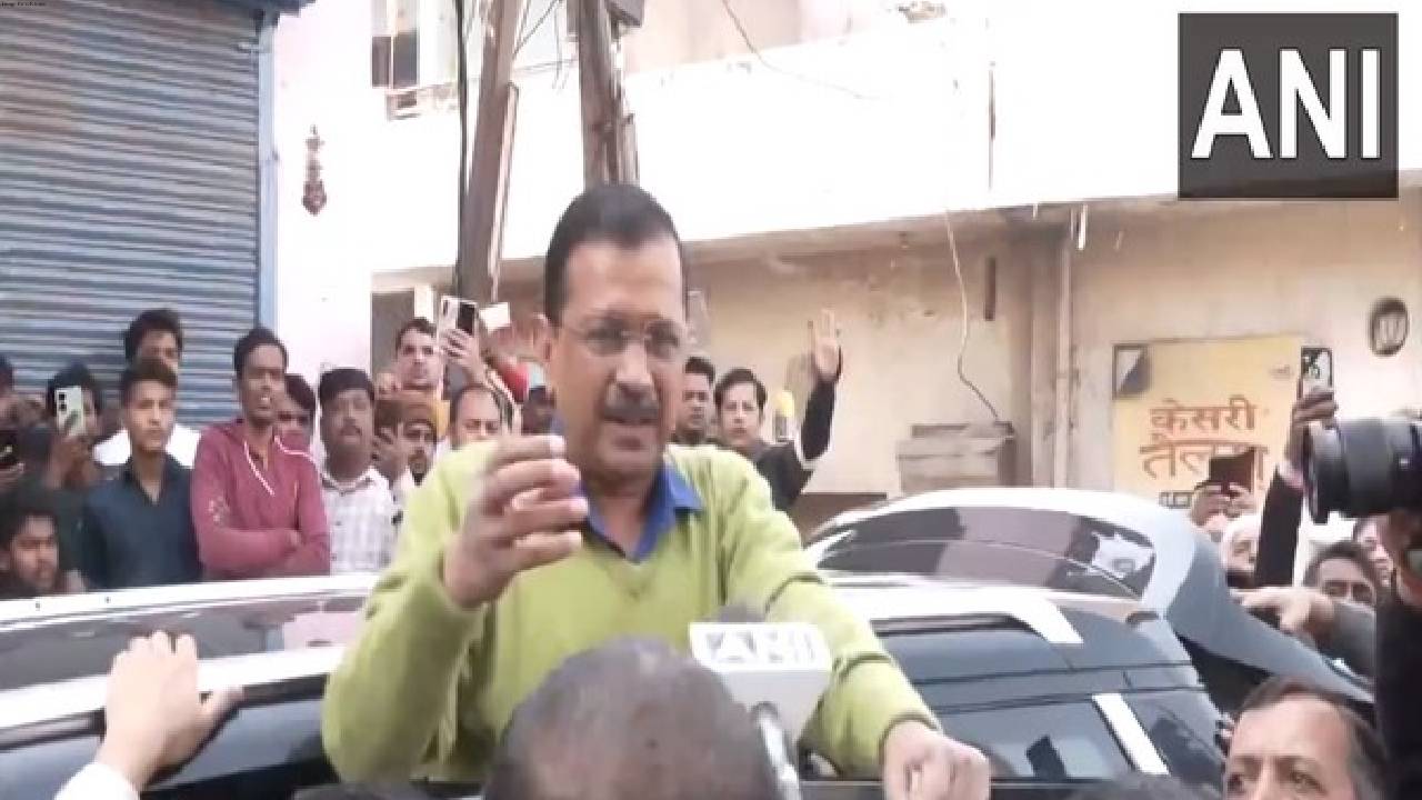 Delhi market fire: CM Kejriwal announces ex-gratia for kin of deceased, assures action against factory owner